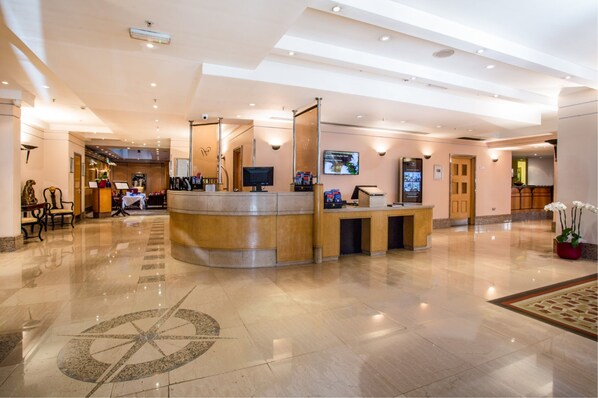 Reception - Washington Mayfair Hotel (London)