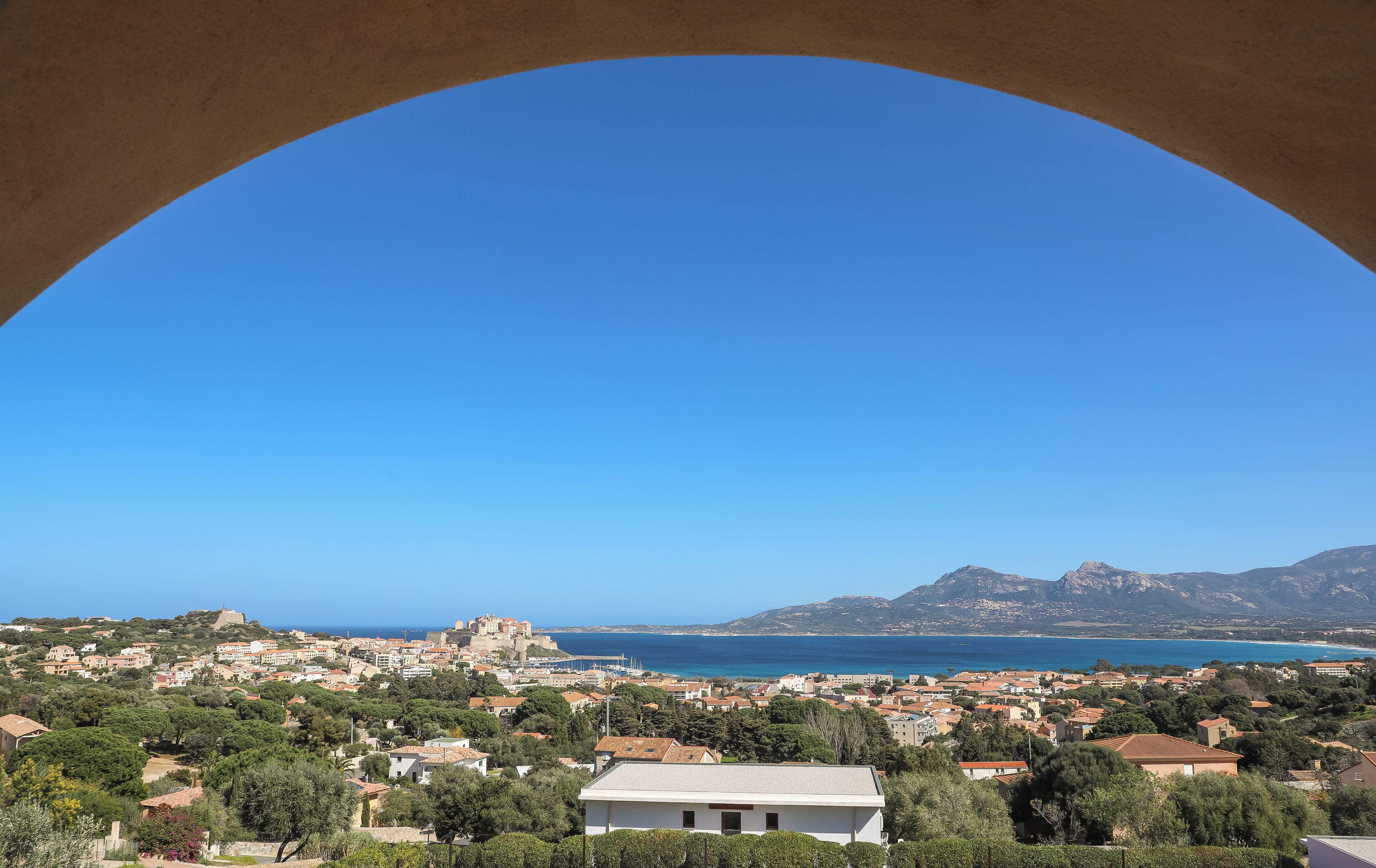 junior suite vue jardin ou mer | 1 bedroom, premium bedding, in-room safe, blackout curtains