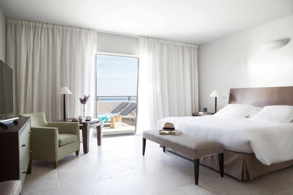 Apartment, 2 Bedrooms, Sea View | Premium bedding, in-room safe, blackout drapes, soundproofing