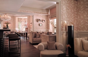Bar (in der Unterkunft)