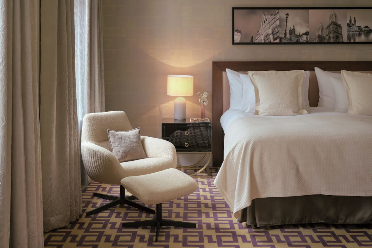 grand suite | minibar, in-room safe, individually furnished, desk