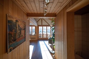 平板电视、DVD 播放器