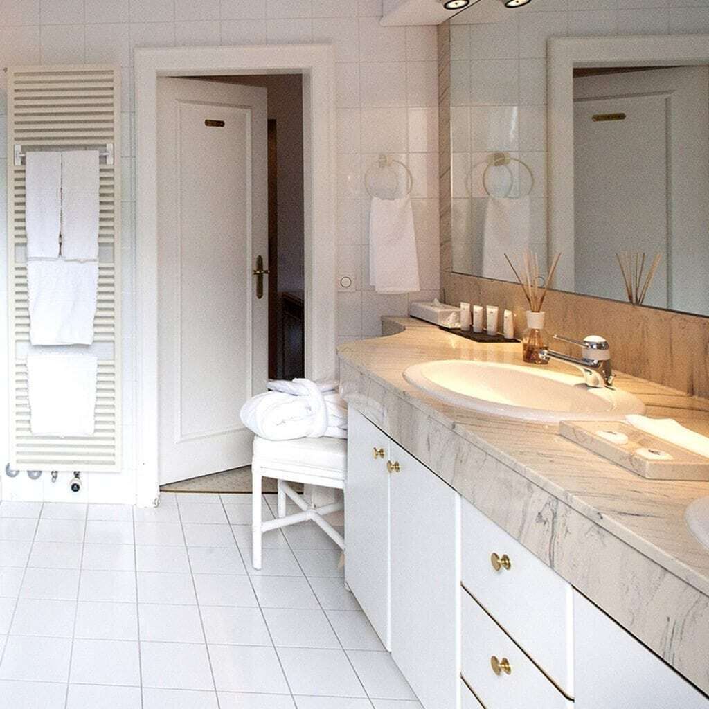 separate bathtub and shower, free toiletries, hair dryer, bathrobes