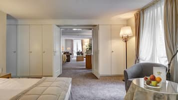 Suite, Balkon | 1 Schlafzimmer, hochwertige Bettwaren, Daunenbettdecken, Zimmersafe
