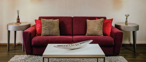 Premium bedding, down duvets, minibar, in-room safe