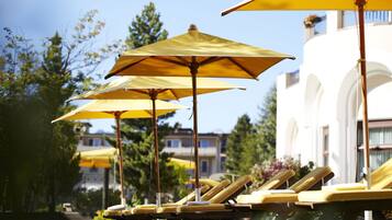 3 restaurants, lunch, dinner served; Italian cuisine