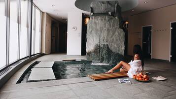 Sauna, tab panas, bilik wap, rawatan badan, aromaterapi