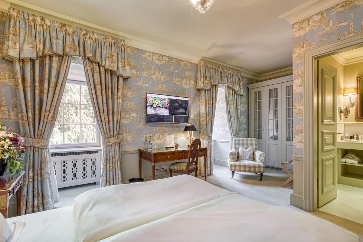double room (jagdschloss) | 1 bedroom, egyptian cotton sheets, premium bedding, minibar