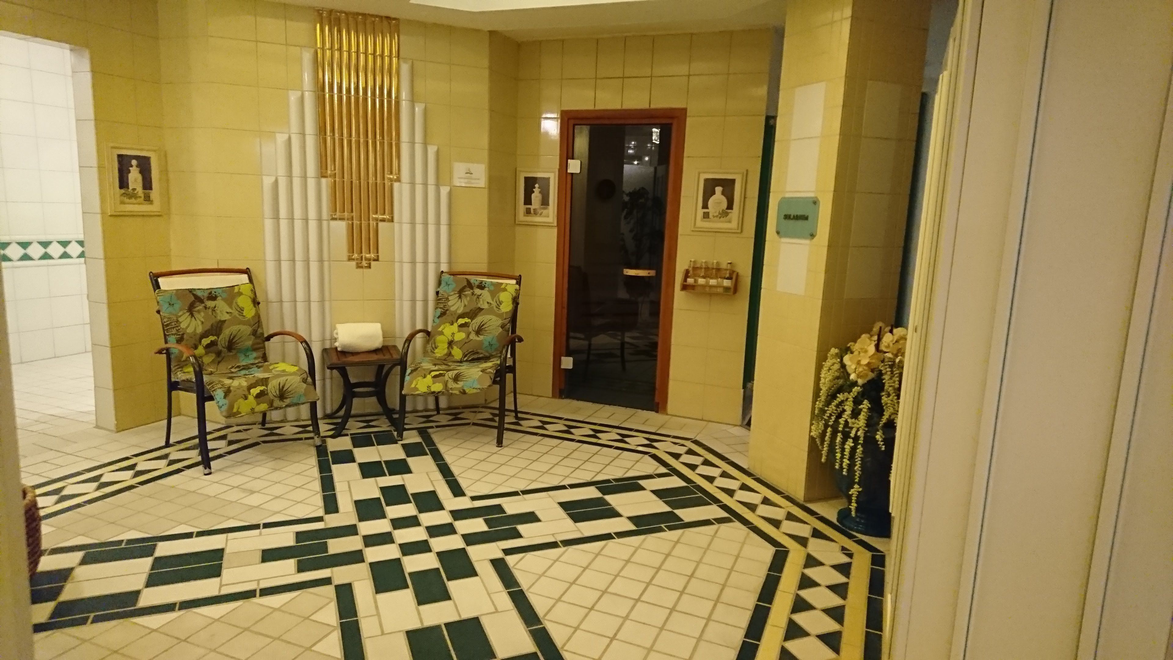 body treatments, hot stone massages, swedish massages, body scrubs