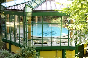 Innenpool, Liegestühle