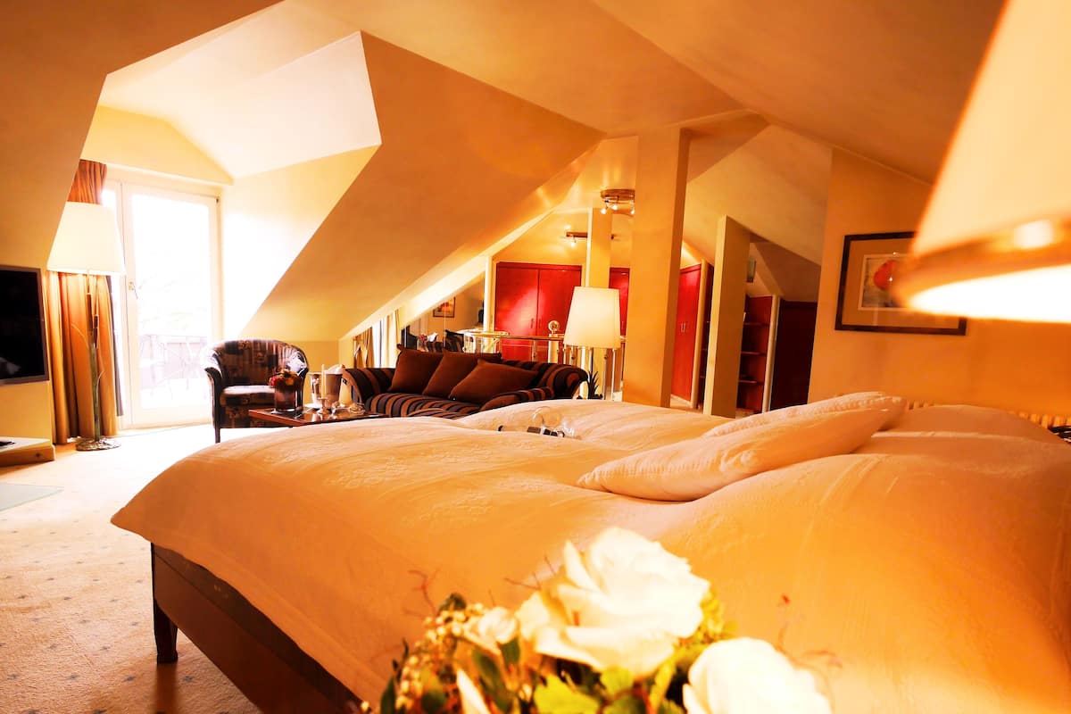 suite | 1 bedroom, hypo-allergenic bedding, minibar, in-room safe