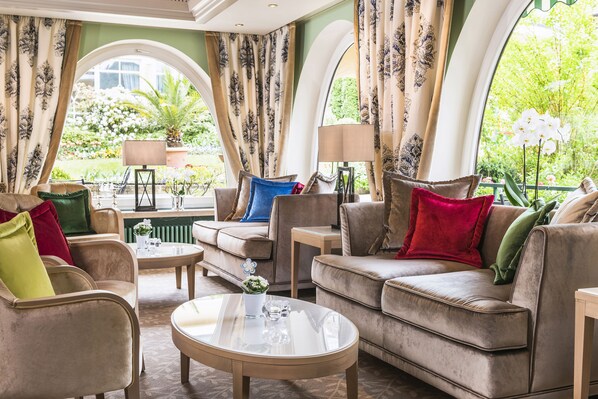 Siddeområde i lobbyen