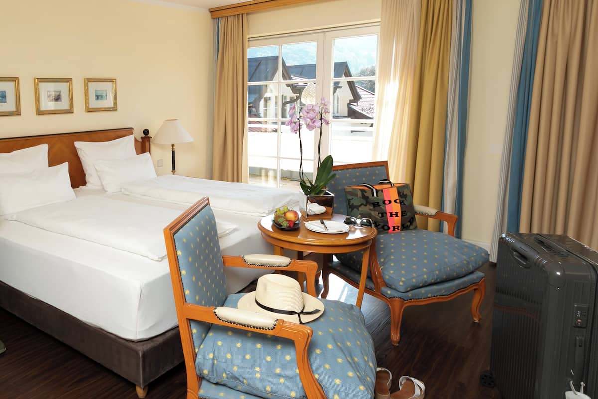 Superior Double or Twin Room | Hypo-allergenic bedding, down duvets, pillow-top beds, minibar