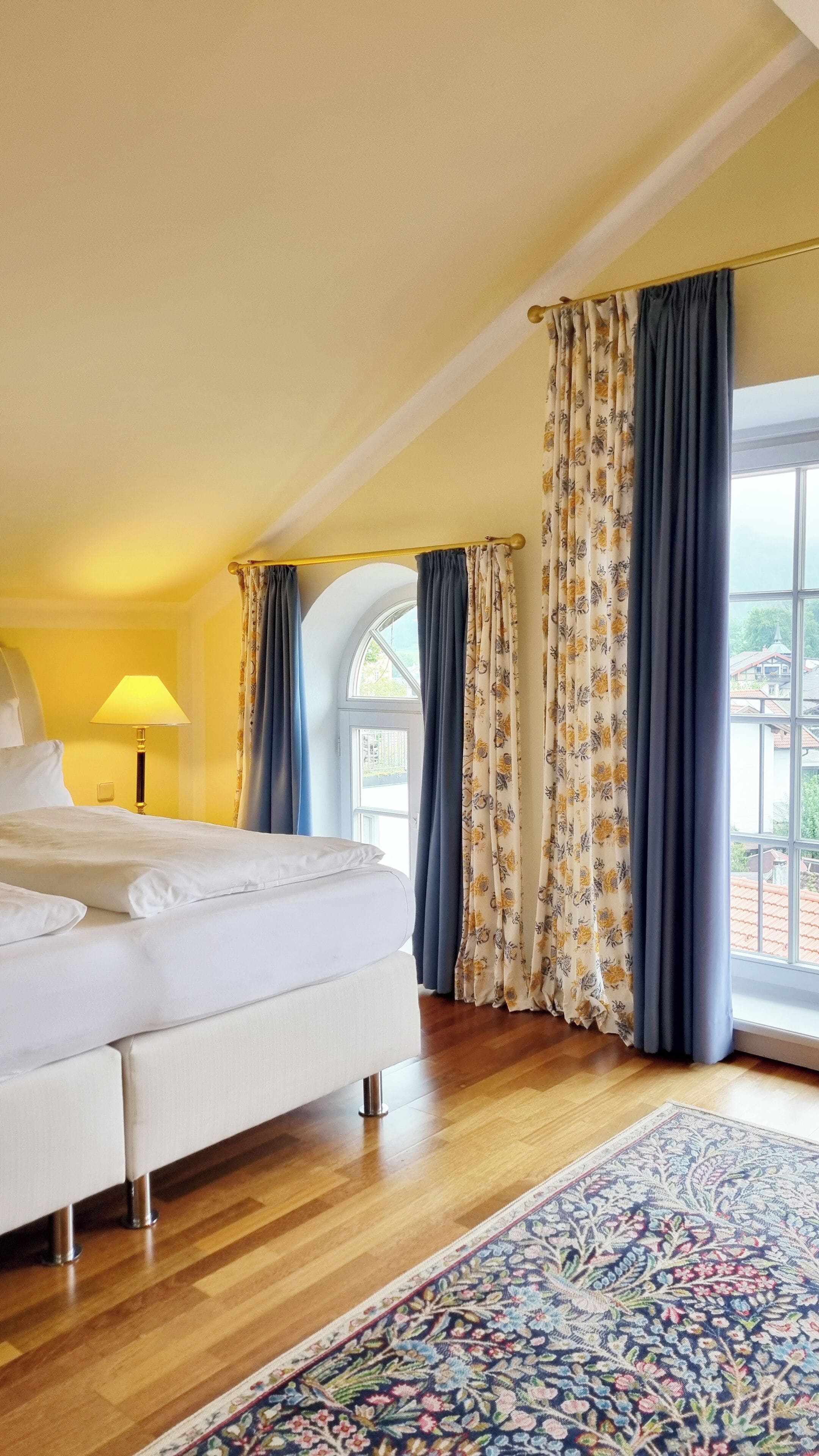 Suite presidencial | Ropa de cama hipoalergénica, edredón, camas con pillow-top y minibar 