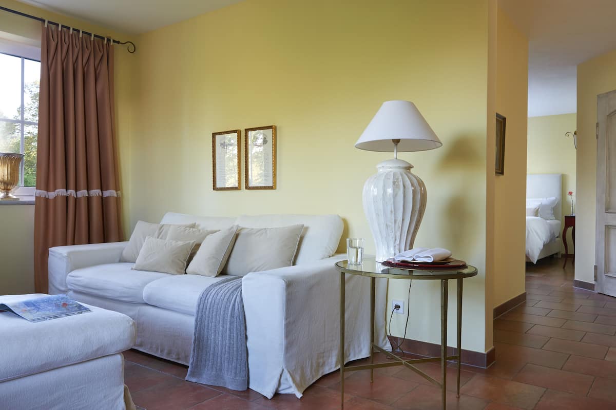 Minibar, in-room safe, rollaway beds, free WiFi