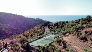 Tennis court