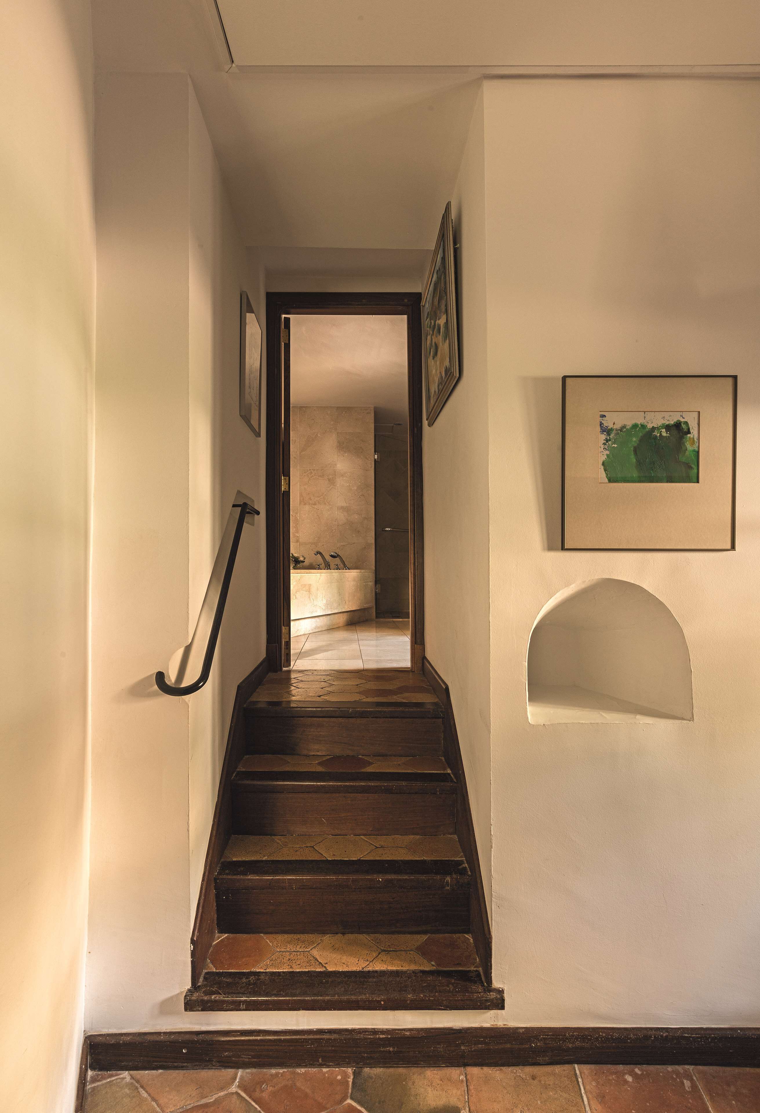 junior suite, tower | premium bedding, down duvets, minibar, in-room safe