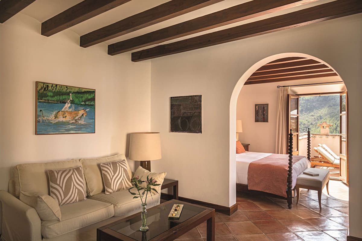 Junior Suite (Superior) | Premium bedding, down comforters, minibar, in-room safe