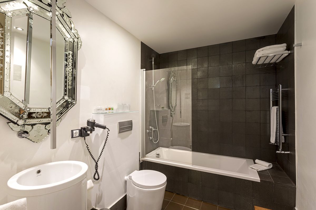 free toiletries, hair dryer, bathrobes, bidet