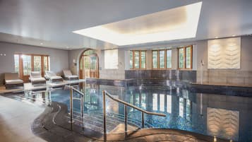 Indoor pool, pool loungers