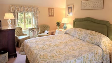 Kahden hengen standard-huone (Courtyard) | Tallelokero huoneessa, ilmainen Wi-Fi, vuodevaatteet