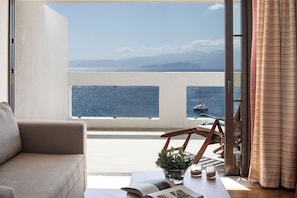 One Bedroom Superior Suite Sea View | Näkymä huoneesta