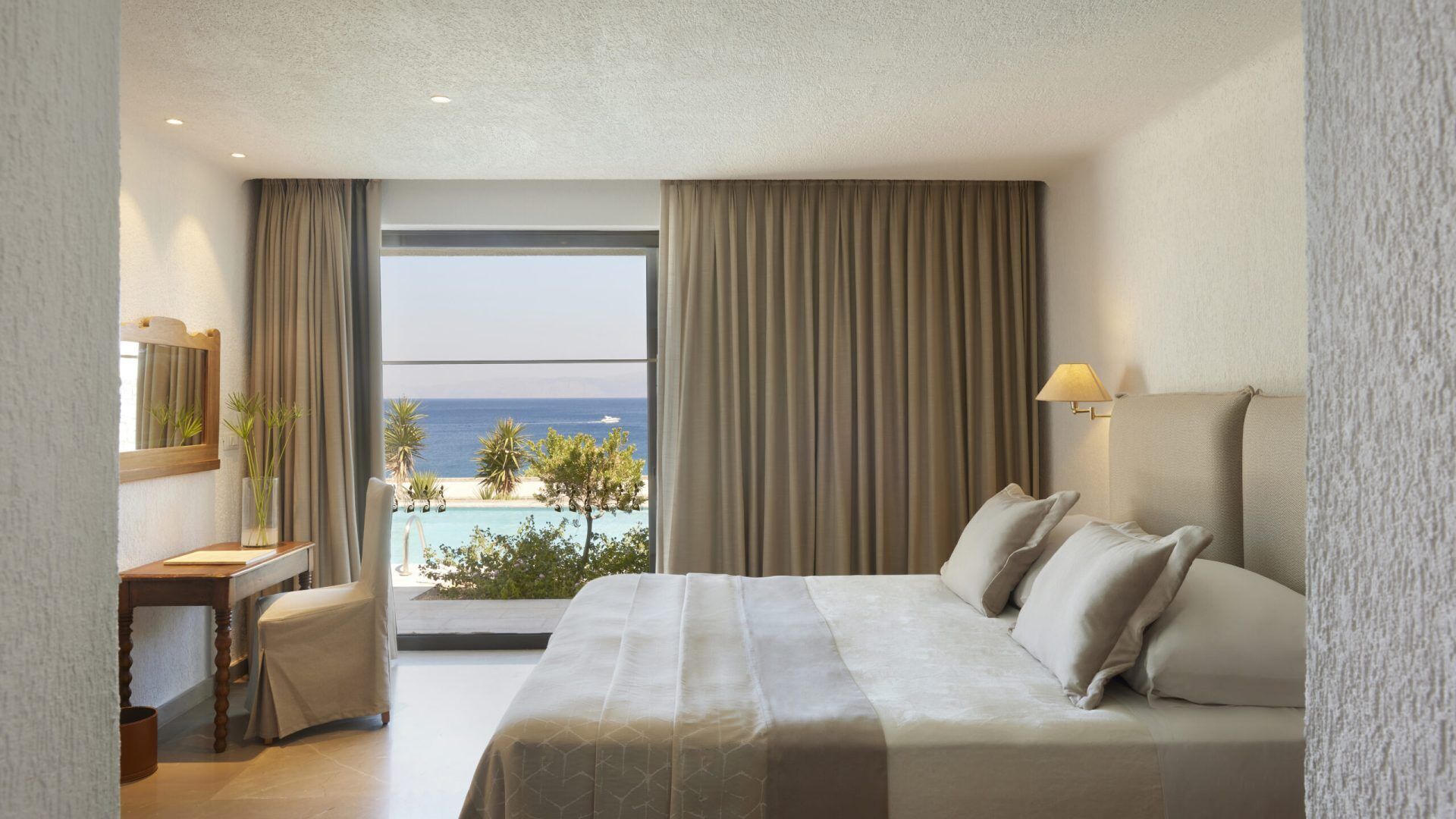 superior bungalow heatable private pool | premium bedding, minibar, in-room safe, individually furnished