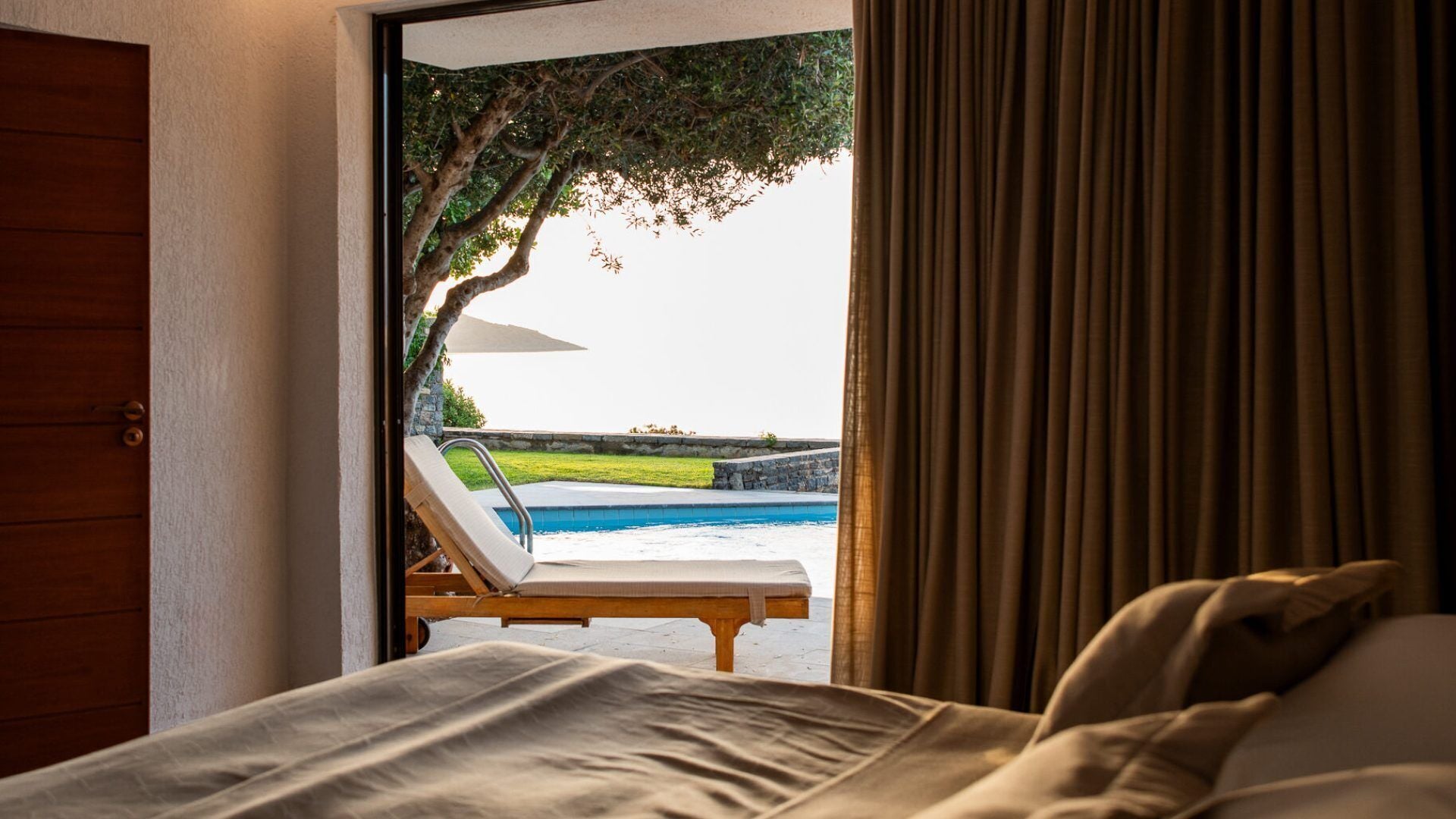 premium bedding, minibar, in-room safe, individually furnished