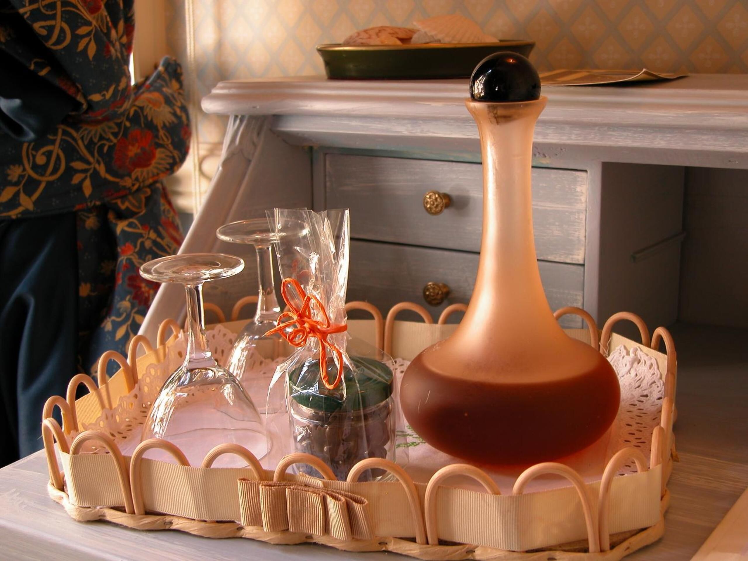 lunch, dinner served; local cuisine, al fresco dining