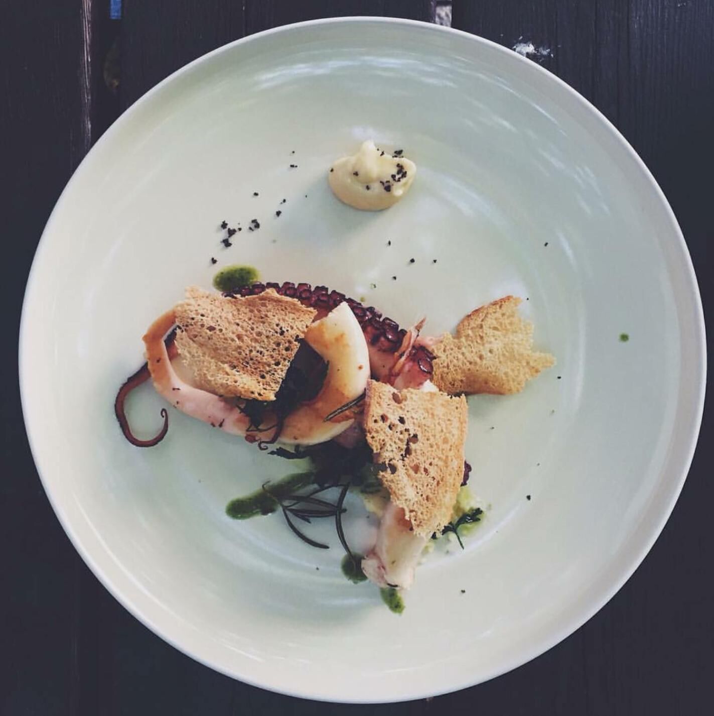 lunch, dinner served; local cuisine, al fresco dining