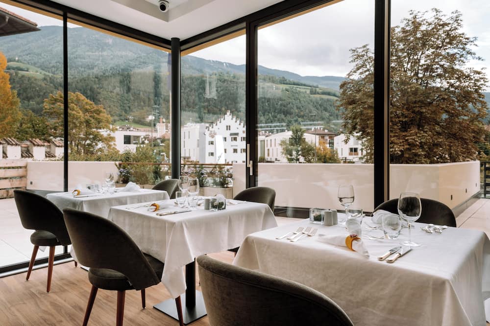 Dominik Alpine City Wellness Hotel
