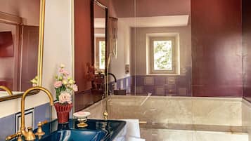 1 bedroom, Frette Italian sheets, premium bedding, down duvets