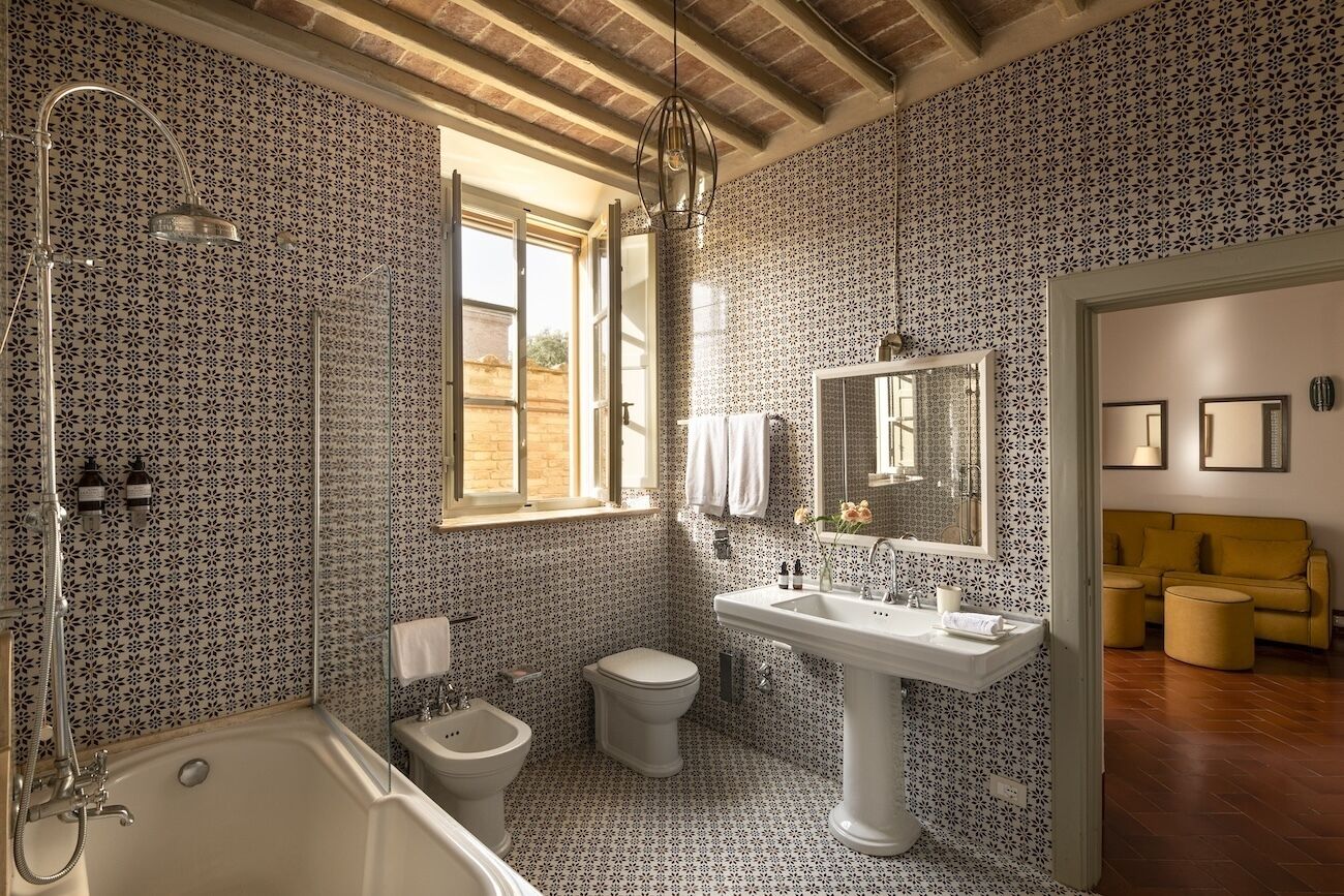 suite | 1 bedroom, frette italian sheets, premium bedding, down duvets