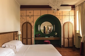 Deluxe Room | Frette Italian sheets, premium bedding, down duvets, Select Comfort beds