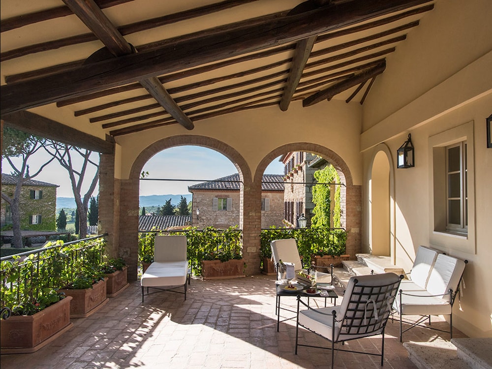 Borgo San Felice Resort Relais & Chateaux by null