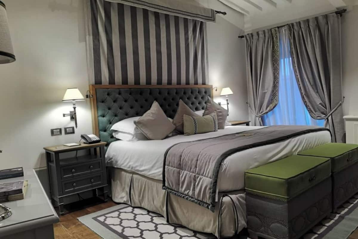 Suite Loggia | 1 habitación, ropa de cama hipoalergénica, edredón y minibar