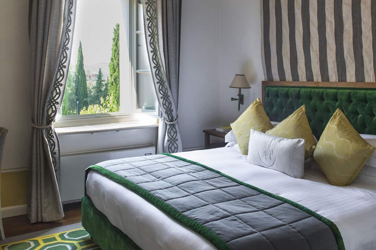 1 habitación, ropa de cama hipoalergénica, edredón y minibar