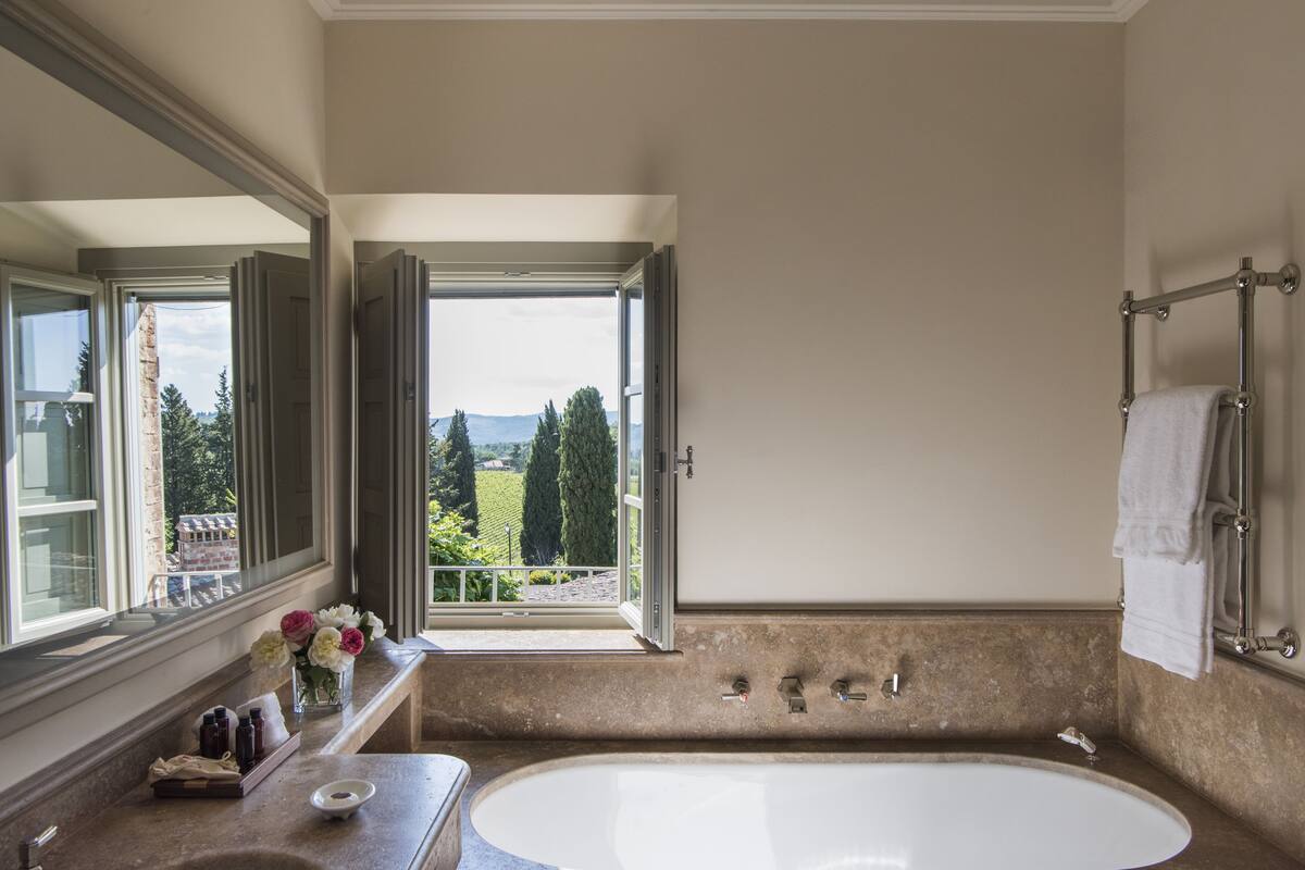 suite | 1 bedroom, hypo-allergenic bedding, down duvets, minibar