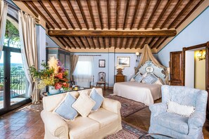 Suite Panoramique, 3 chambres, terrasse, vue vignoble