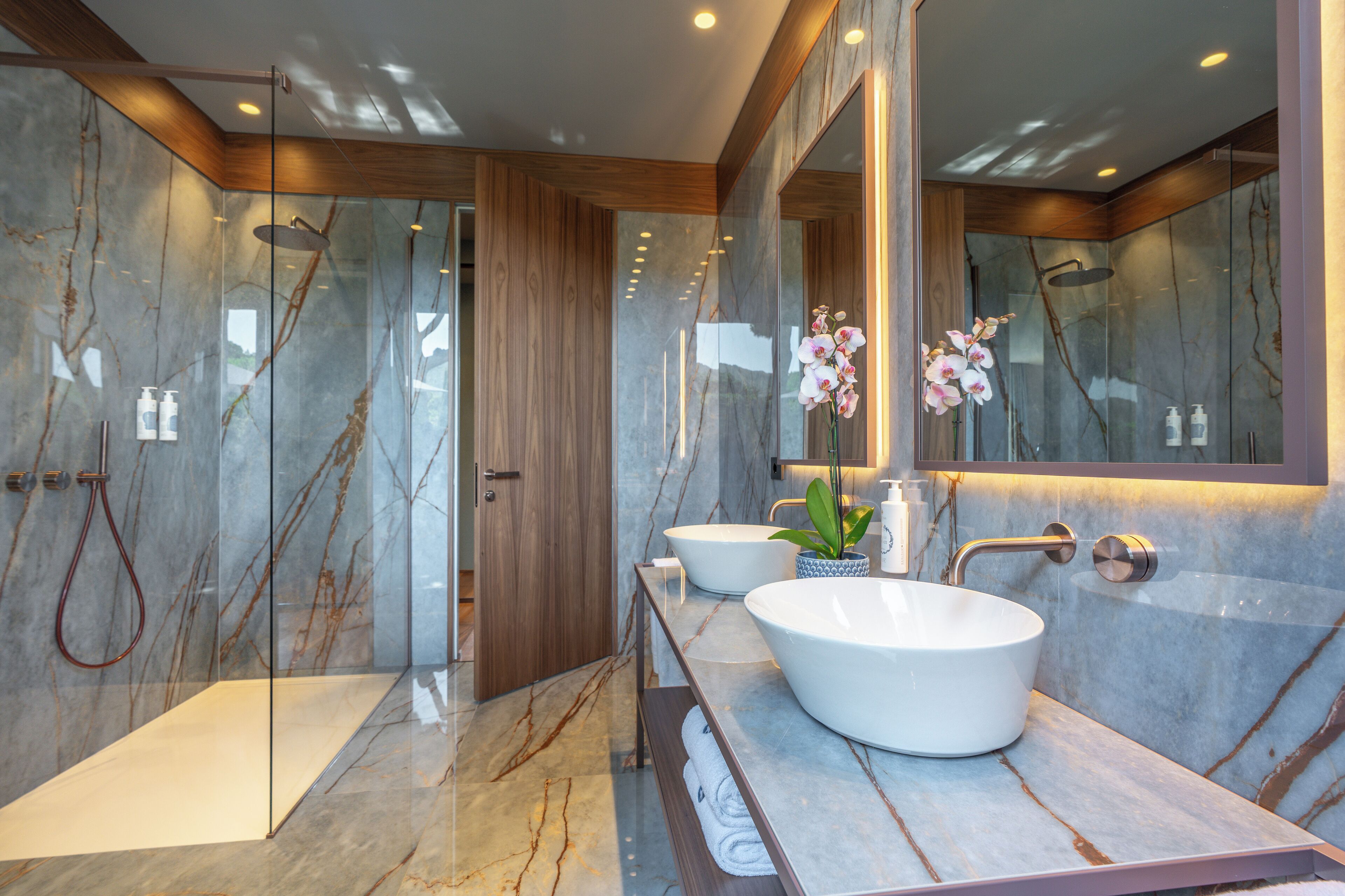 suite, hot tub (master, seaside) | bathroom | combined shower/bathtub, free toiletries, hair dryer, bathrobes