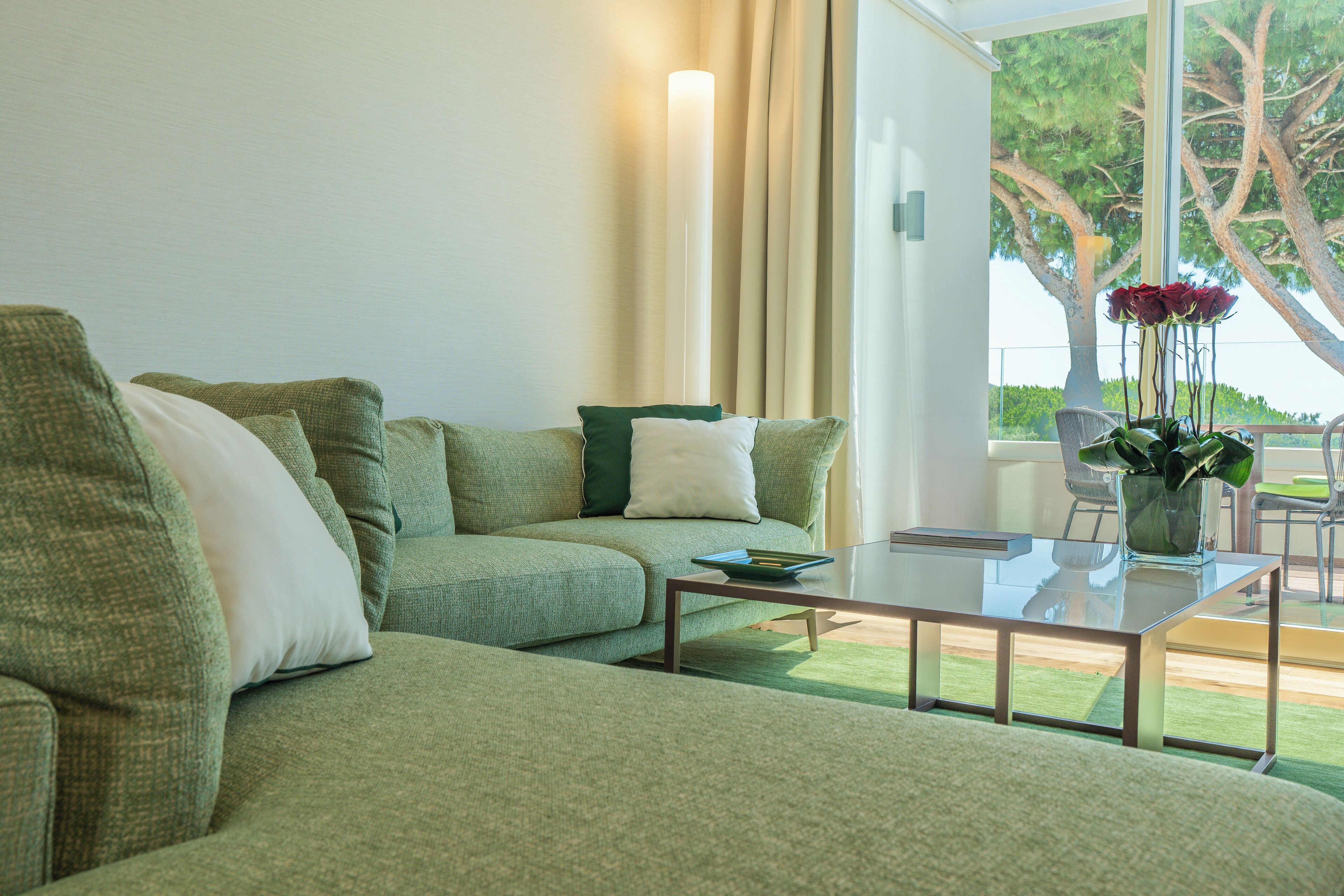 living area | flat-screen tv