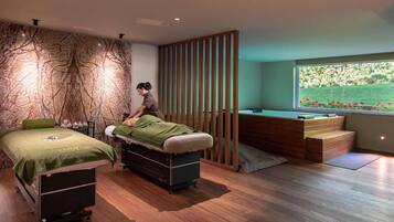 ห้องทรีทเมนท์สำหรับคู่รัก, ที่อาบน้ำแบบตุรกี/ฮัมมัม, ทรีทเมนท์ดูแลผิว
