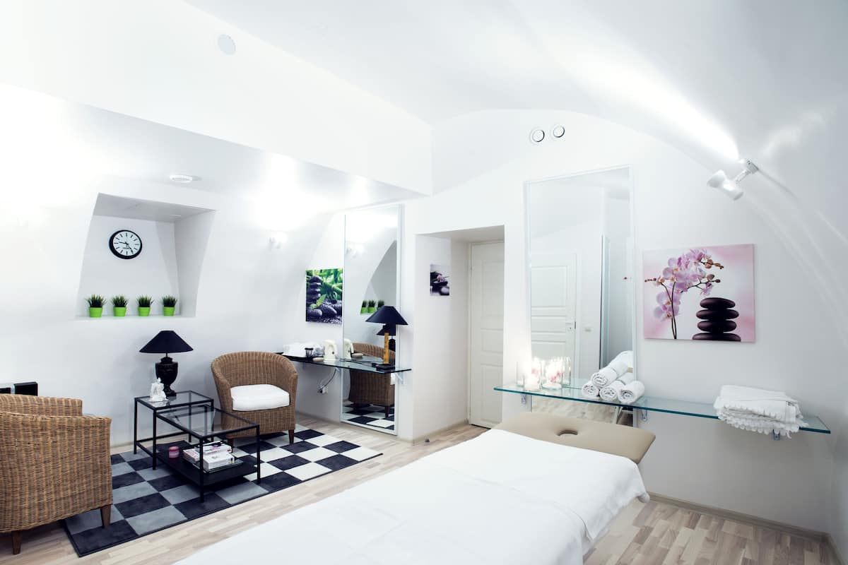 massage/treatment rooms