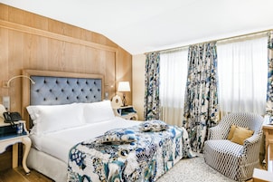 Classic Double Room | Hypo-allergenic bedding, Select Comfort beds, minibar, in-room safe