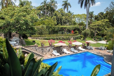 Las Mananitas Hotel Garden Restaurant and Spa
