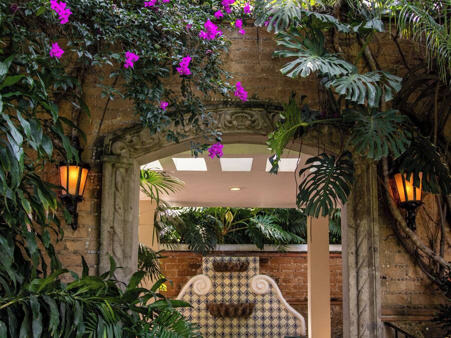 Sauna, steam room, 2 treatment rooms