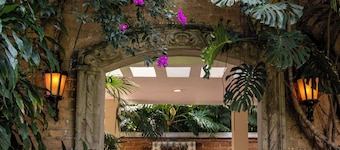 Las Mananitas Hotel Garden Restaurant and Spa