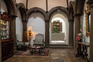 Suite (Garden) | Living area | Flat-screen TV