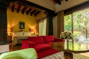 In-room safe, desk, free WiFi, bed sheets - Las Mananitas Hotel Garden Restaurant and Spa (Cuernavaca)