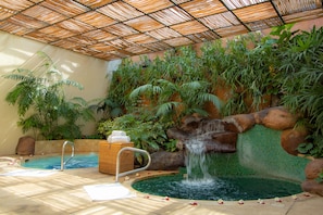Sauna, steam room, 2 treatment rooms